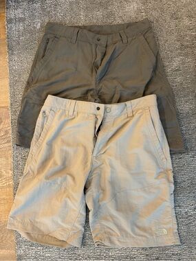 The North Face Men’s Tan and Olive Cargo trail or camping Shorts